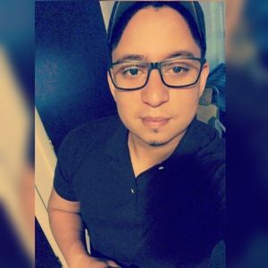 Meet your Posher, Moises